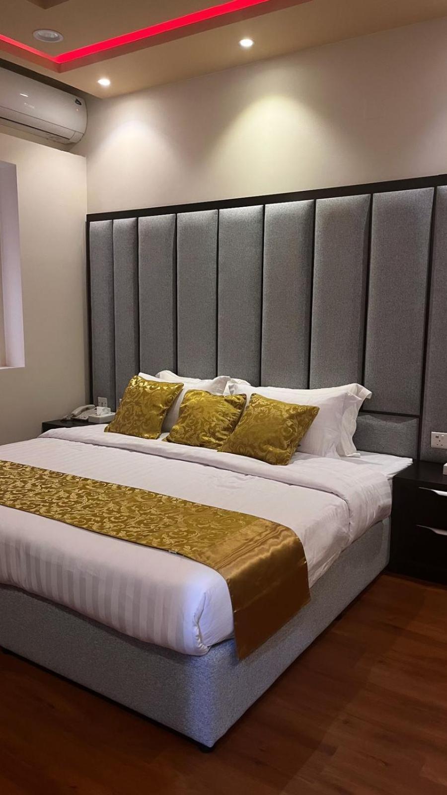 فندق ادوماتو Adomato Hotel Dawmat al-Jandal ภายนอก รูปภาพ